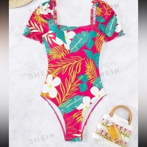 SHEIN woman Back Tie Design one-piece swimsuit